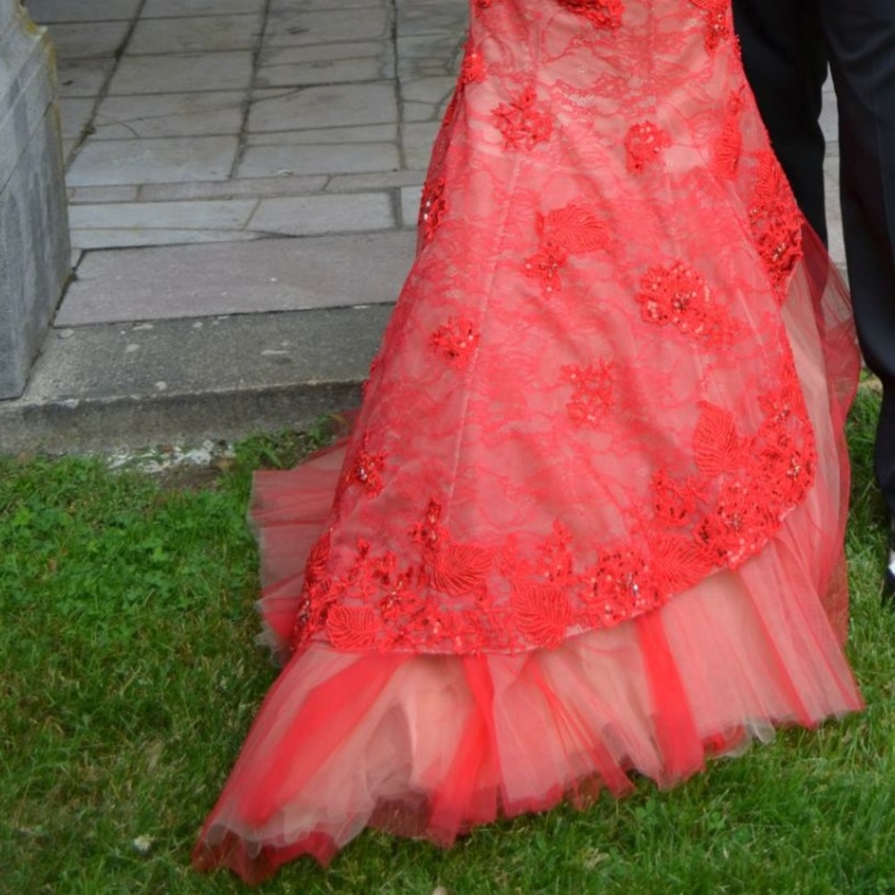 Sherri Hill Red Prom Dress Size 0-2 - Picture 3 of 3
